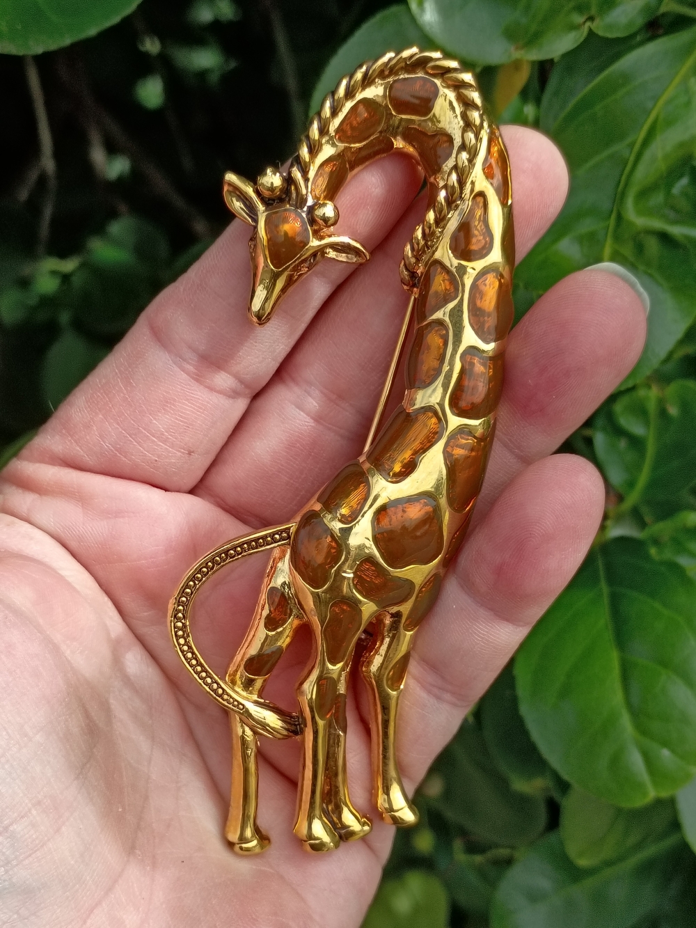 Vtg Gold Tone and Brass Large 4 1/4" Giraffe Pin Brooch Costume Jewelry